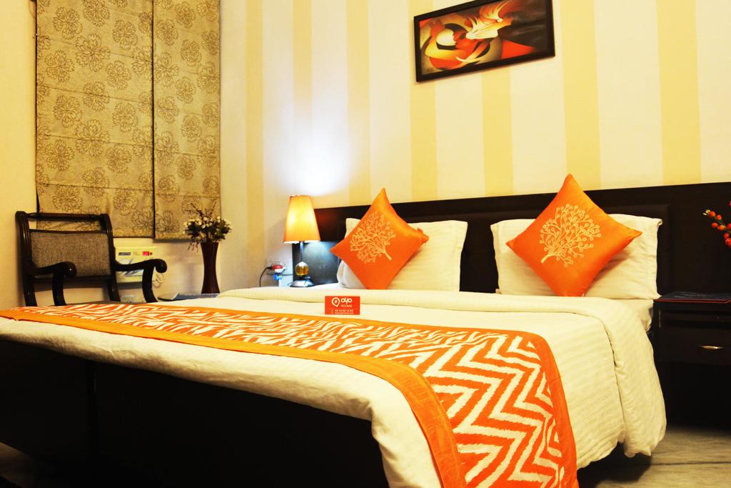 OYO Rooms Huda Metro Station