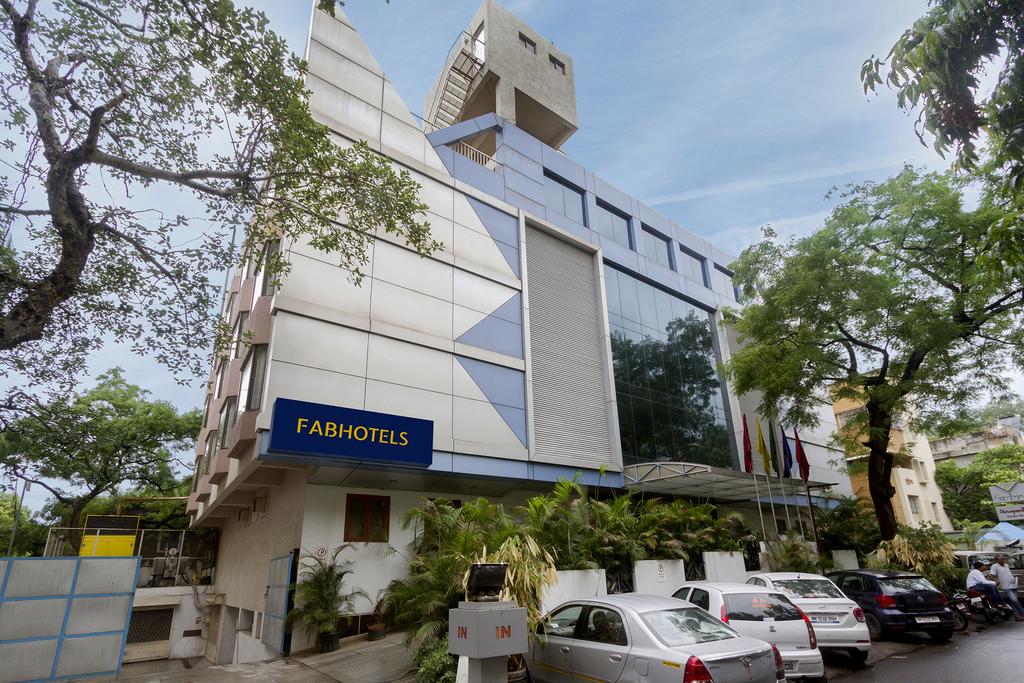 FabHotel Gandharva Shivajinagar