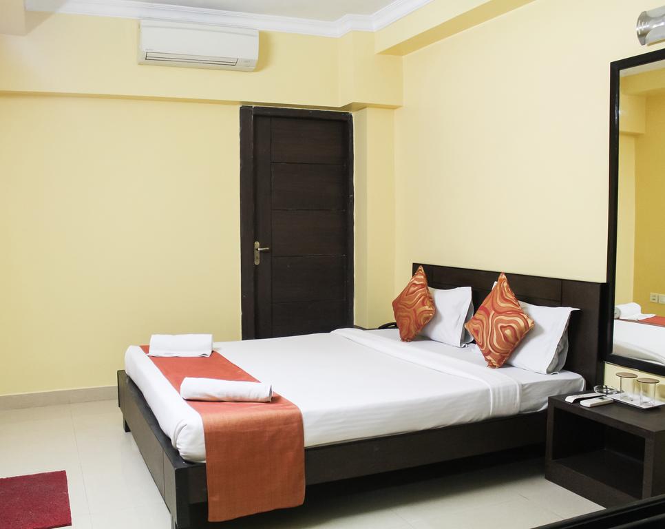 Fabhotel Arya Regency SPMukherjee Rd