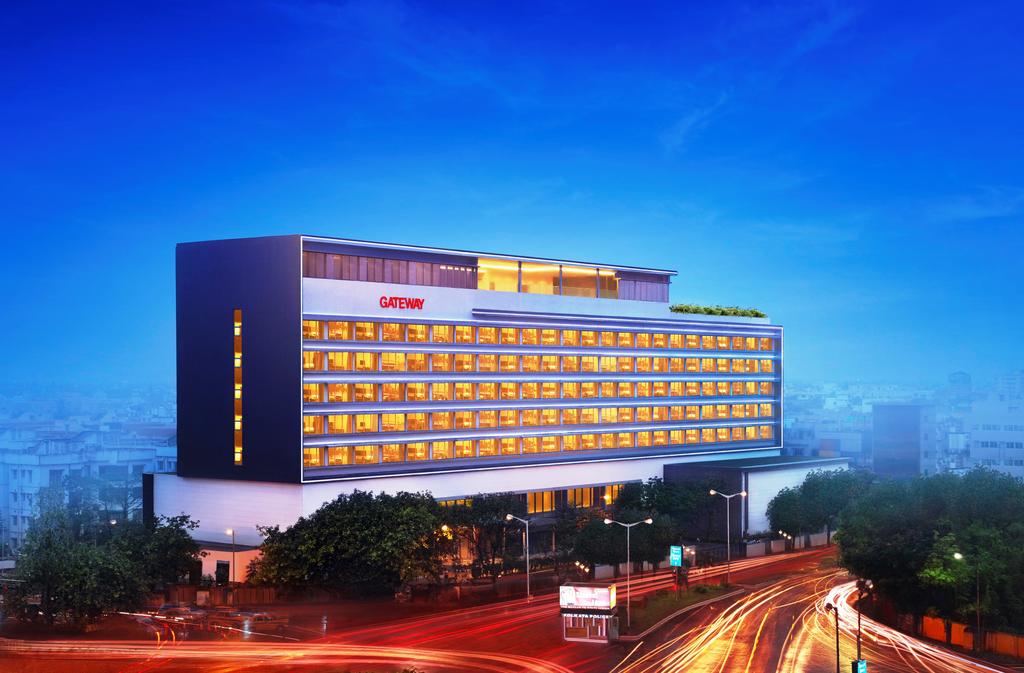 The Gateway Hotel EM Bypass Kolkata