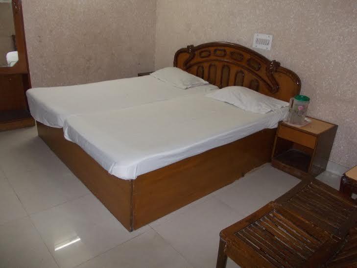 Hotel Rajdhani Jammu