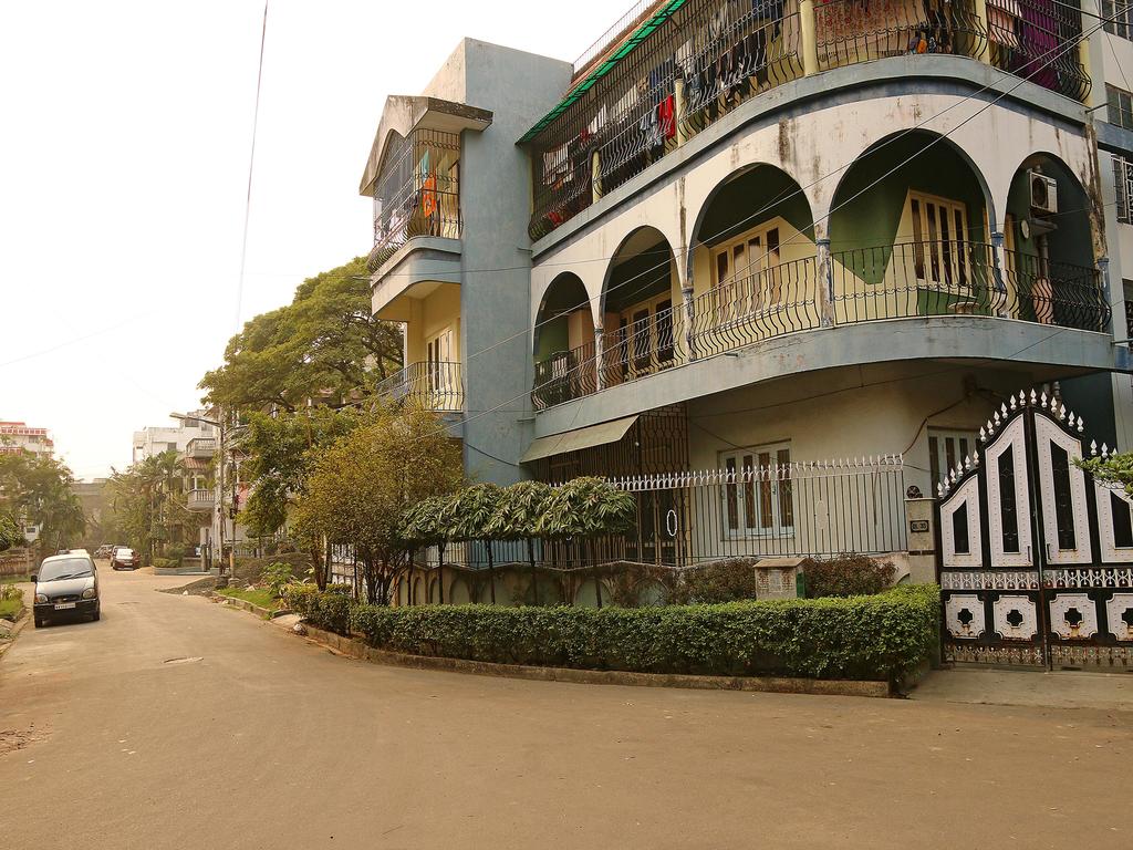 OYO Apartments Karunamoyee DL Block