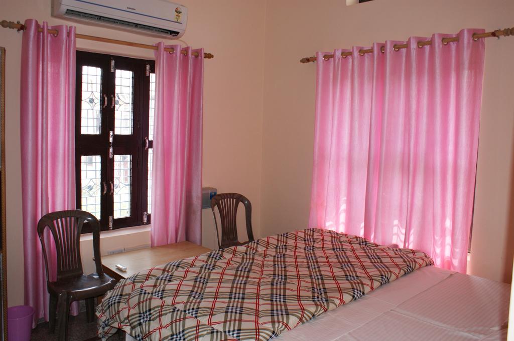 Radha Krishna Guesthouse