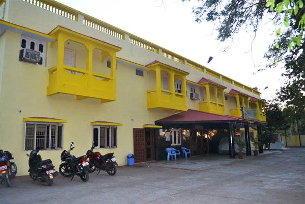 Hotel Maheshwari