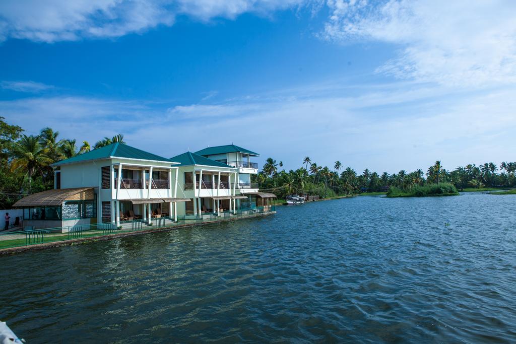 Kadavil Lakeshore Resort