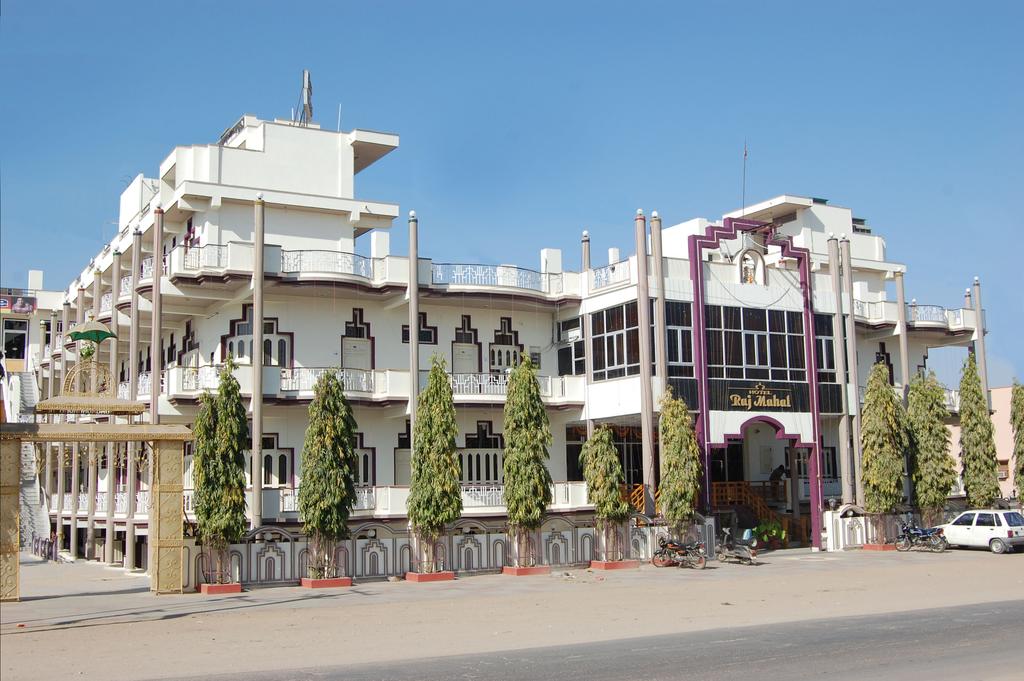 Hotel Raj Mahal