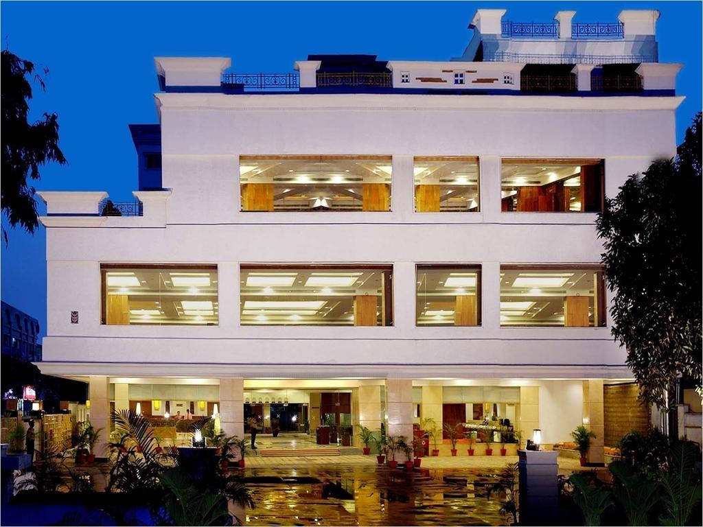 Fortune Murali Park Hotel