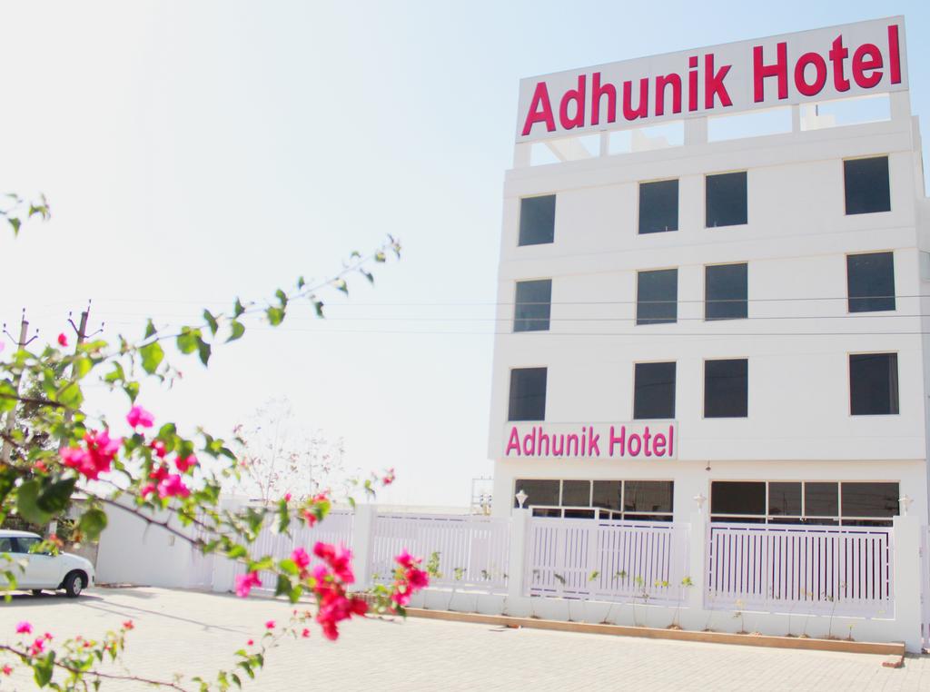 Adhunik Hotel Neemrana