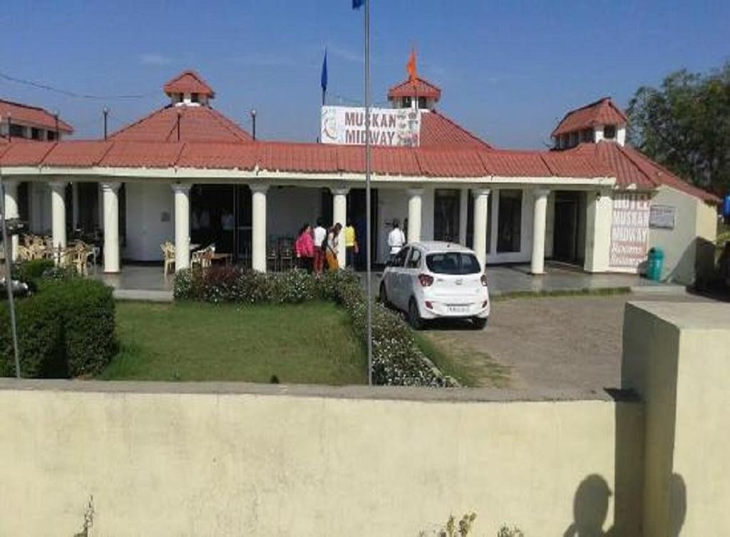 Hotel Muskan Midway