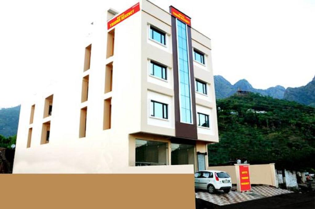 Hotel Triund Regency