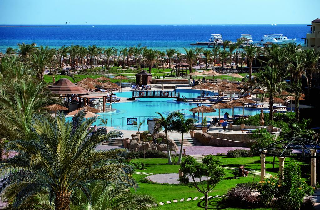 Amwaj Blue Beach Resort and Spa