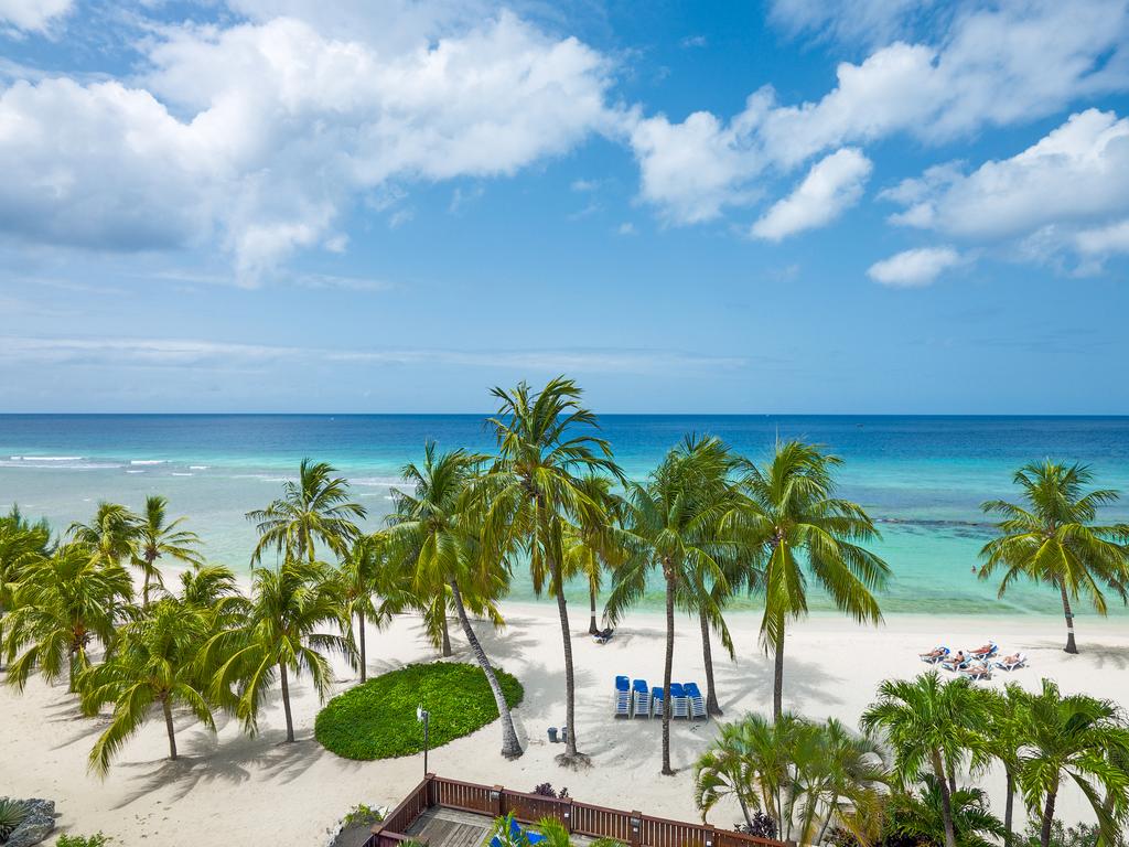 Coconut Court Beach Hotel