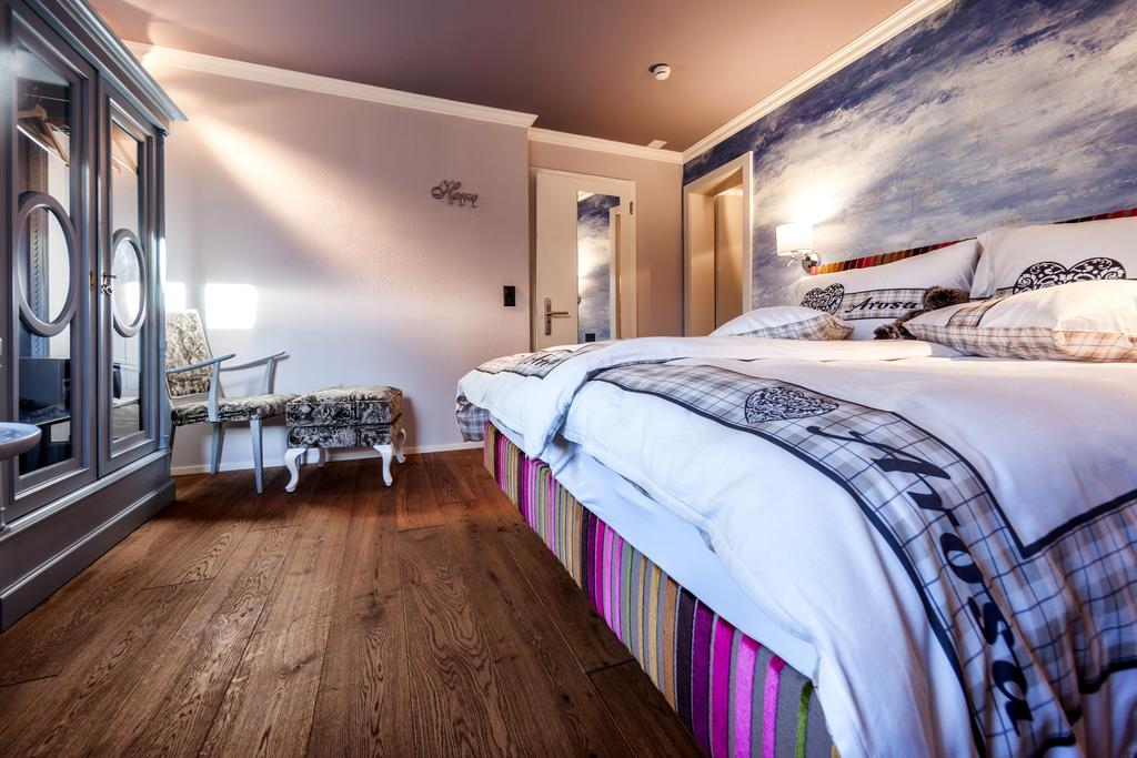 Home Hotel Arosa