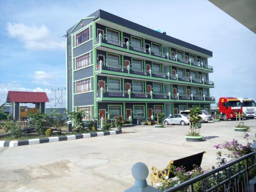 Thiri Yatanar Hotel