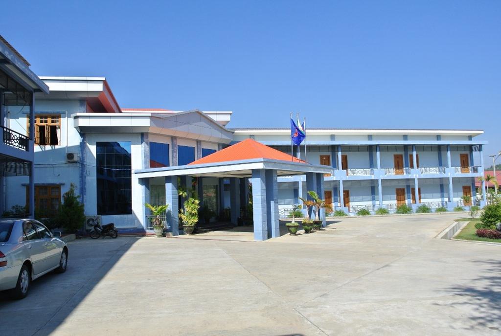 Nandar Thiri Hotel