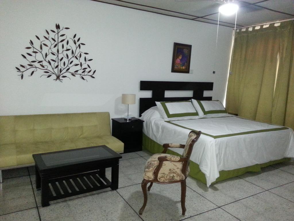 Suites and Apartments San Benito - Zona Rosa