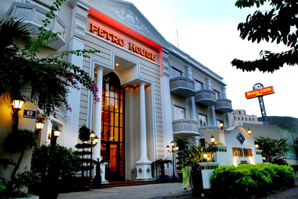 Petro House Hotel