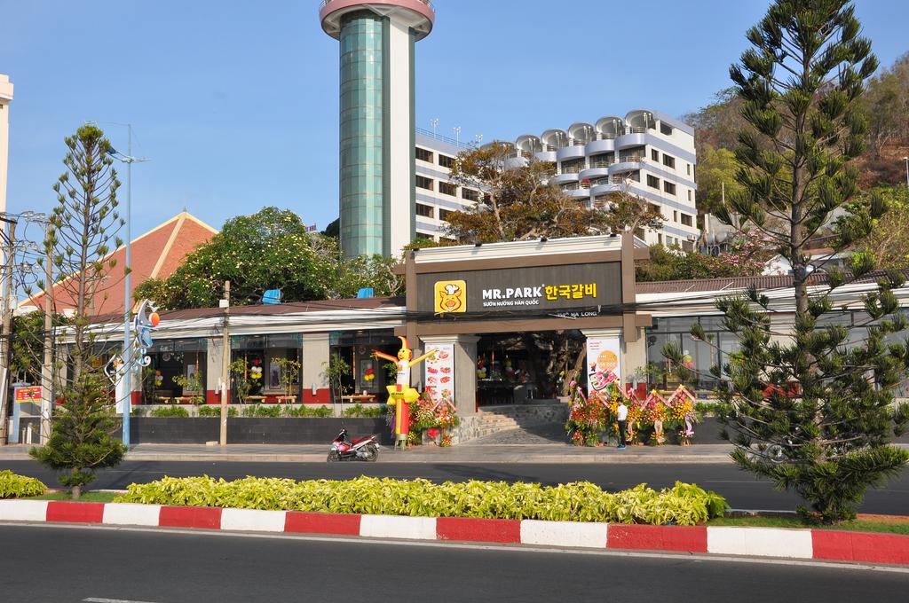 Mr Park Hotel and Restaurant