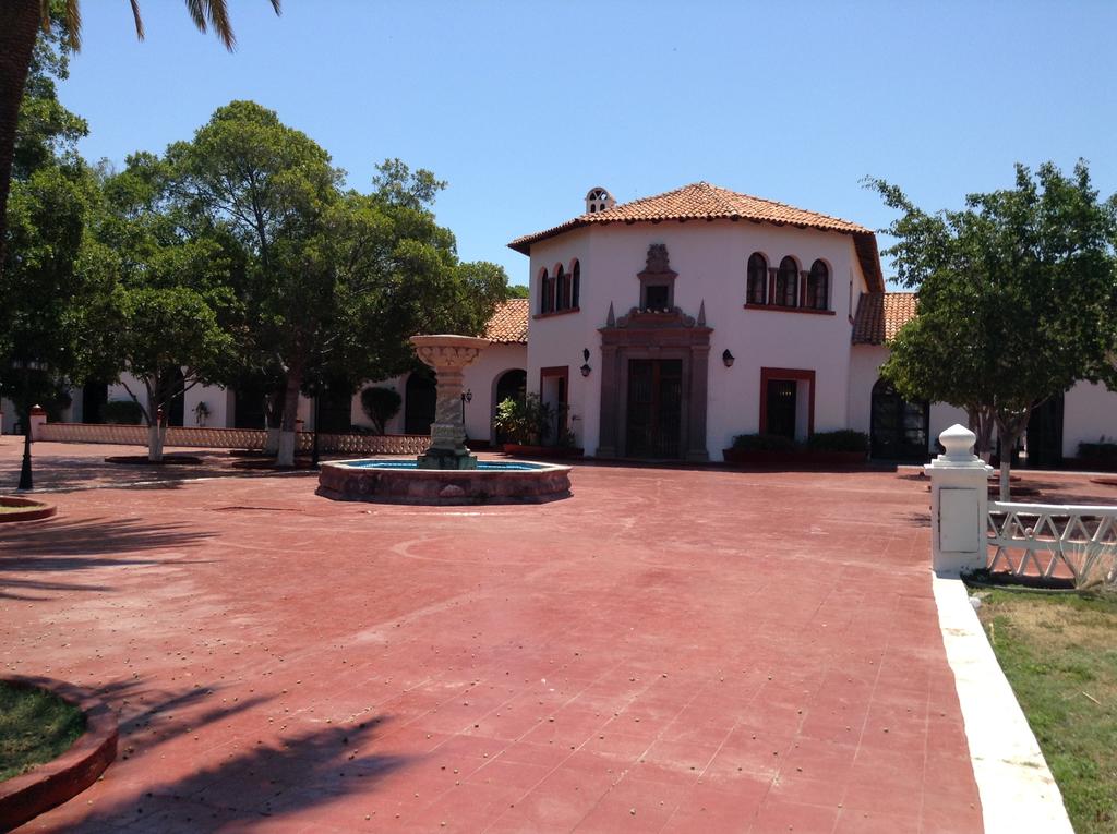 Hotel Playa de Cortes