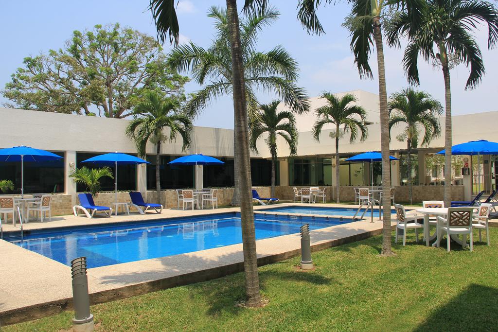 Holiday Inn Exp Paraiso Dosboc