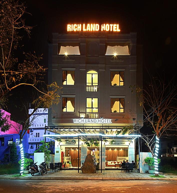 Rich Land Hotel