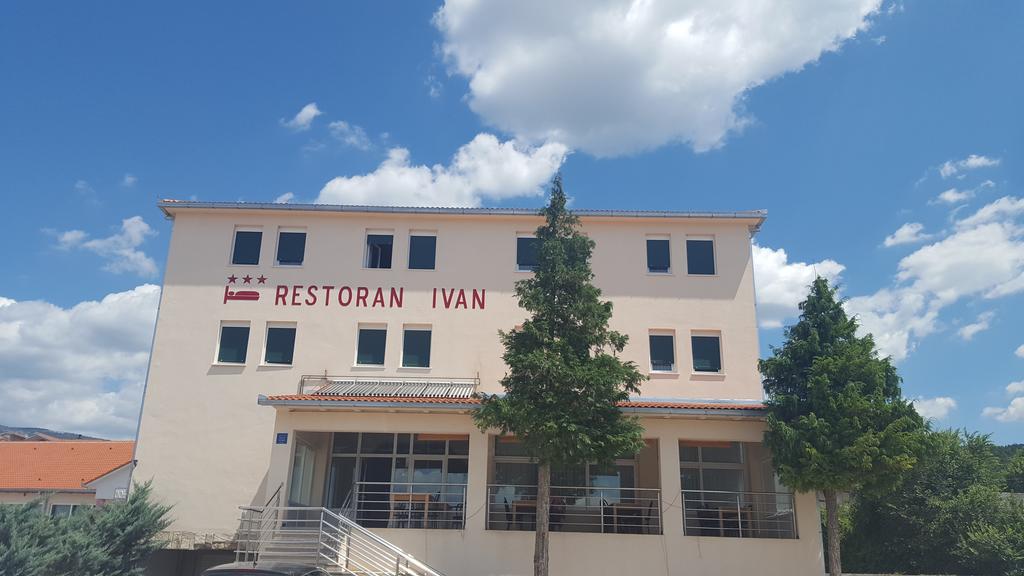 Hotel Ivan