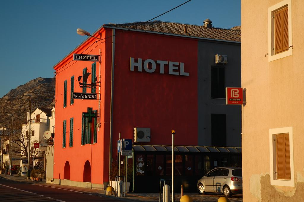 Hotel Velinac